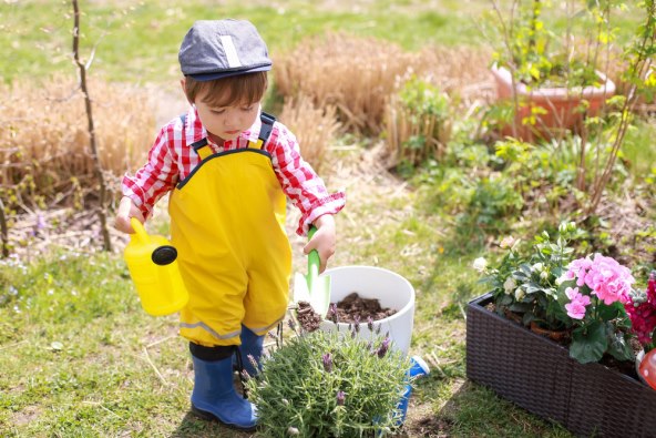 Kako vrtlariti s djecom