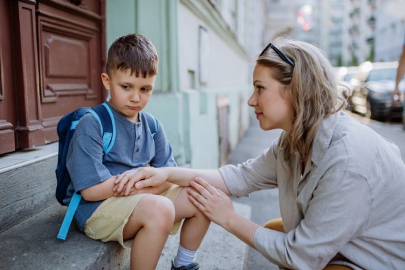 Selidba može uzrokovati traumu, psiholog otkriva 6 stvari koje mogu pomoci djeci