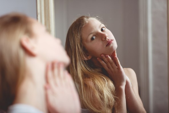 Trend preuranjenog puberteta - djevojcica od 6 godina dobivaju menstruaciju i rastu im grudi