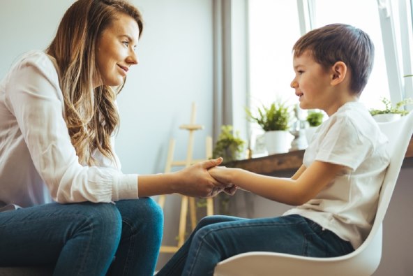 Kako pomoci djeci koja imaju brata ili sestru s autizmom