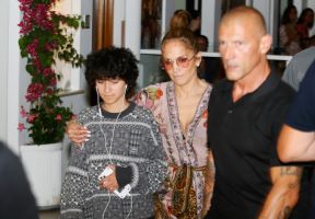 Jennifer Lopez pozirala sa svojim rodno neutralnim djetetom Emme