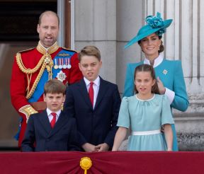 Kate Middleton i obitelj na kraljevoj rodendanskoj paradi