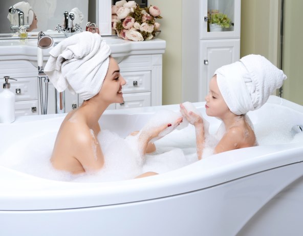 Do koje dobi je u redu da vas dijete vidi bez odjece?