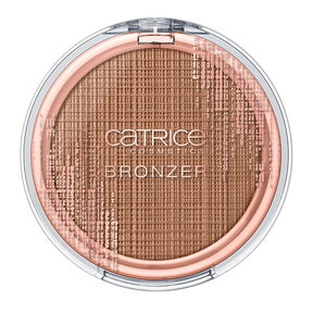Pretplatite se na Cosmopolitan i poklanjamo vam proizvode iz kolekcije Denim Divine by Catrice