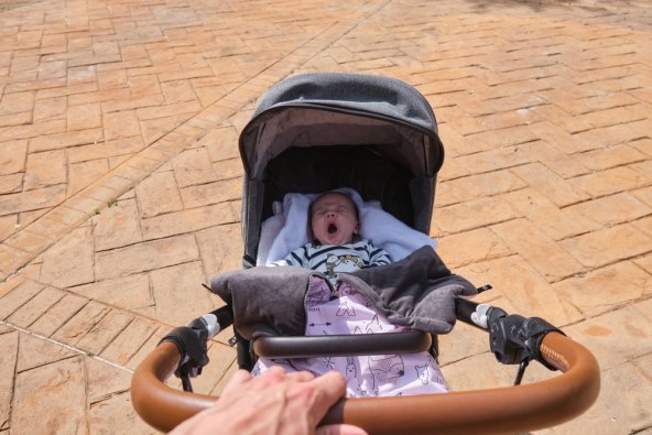 Pokrivanje kolica platnenom pelenom ljeti