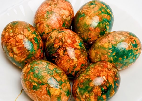 Kako jednostavno dobiti mramorna jaja za Uskrs