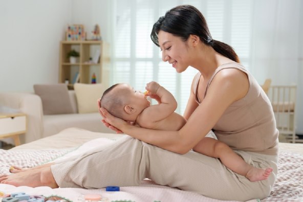 Kako mame u Kini bebe odvikavaju od pelena i uce na kahlicu?