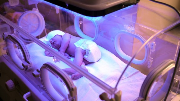 Nepoznati covjek prišao mami u parku i jednom recenicom spasio život bebi