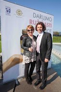 Simboličnim zaronom Goran Čolak najavio "ružičasti mjesec" i humanitarnu kampanju Solgara i Europe Donne Hrvatska