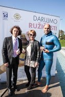 Simboličnim zaronom Goran Čolak najavio "ružičasti mjesec" i humanitarnu kampanju Solgara i Europe Donne Hrvatska