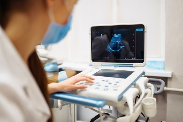 Kucni test na trudnocu je pozitivan, kako izgleda prvi pregled kod ginekologa