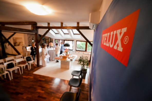 Velux - male_RG (1).jpg