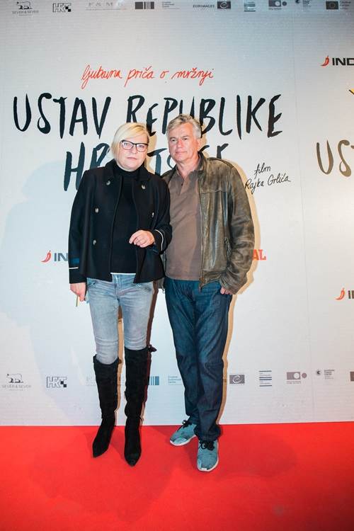 Željka Ogresta i Dubravko Merlić postali baka i djed