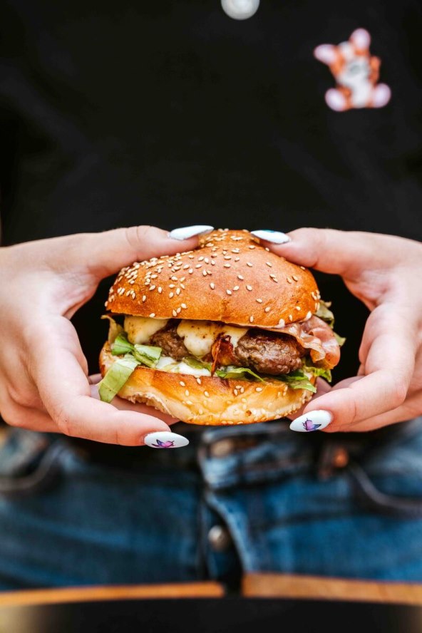 BURGER2.jpg