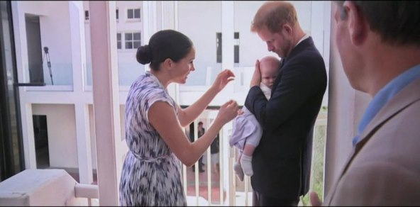 maleni-archie-i-tata-harry-na-igranju-u-parku-susreli-zanimljive-prijatelje