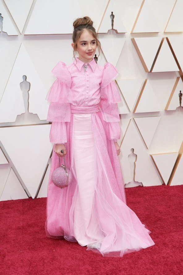 video-sto-se-krije-u-torbici-desetogodisnje-holivudske-zvijezde-izjava-djevojcice-koja-je-odusevila-javnost