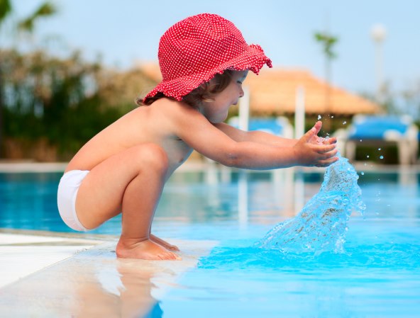 Kako preživjeti ljetovanje s malim djetetom