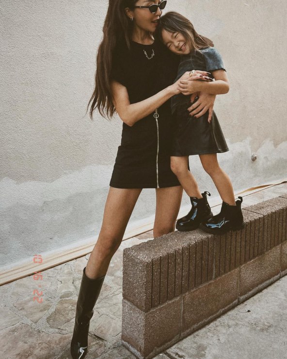 6 mama influencerica s odlicnim modnim stilom
