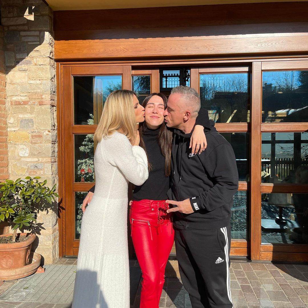 eros ramazzotti postao djed, kcer aurora rodila sina
