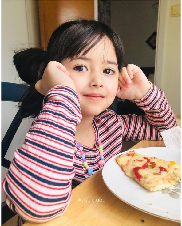 djevojcica s najljepšim ocima danas ima 6 godina