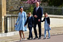 William i Kate Middleton u prirodi se igraju s djecom Georgeom Charlotte i Louisom