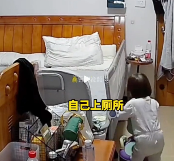 Majka svaki dan ostavlja dvogodišnje dijete samo kod kuce, snimke pokazuju što radi djevojcica