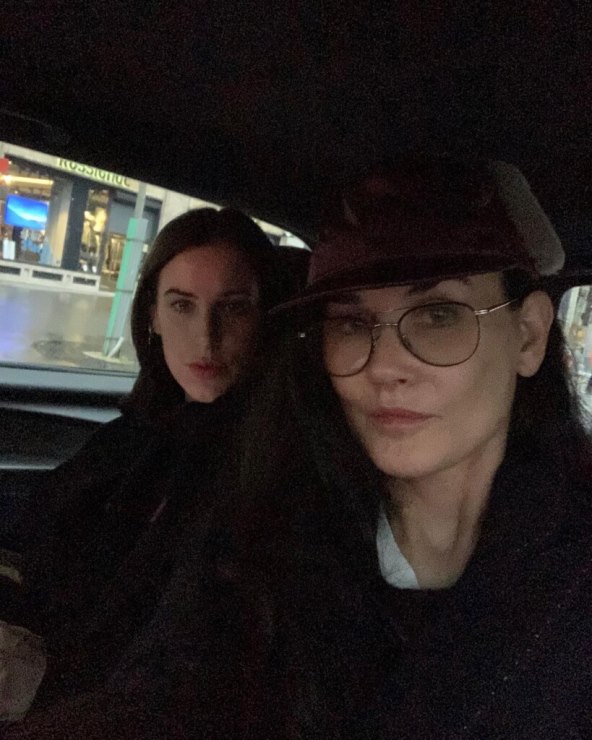 odrekle-su-se-karijere-kako-bi-se-posvetile-majcinstvu-uma-thurman-demi-moore-salma-hayek-karijera-i-majcinstvo-foto