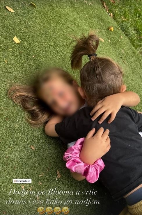 Bloom s djevojčicom.jpg