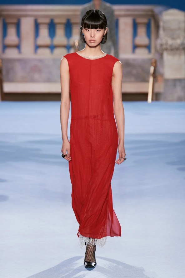 Crvena boja je modni trend za 2023 godinu