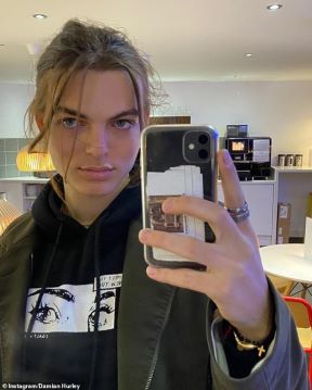 Kako izgleda sin Elizabeth Hurley