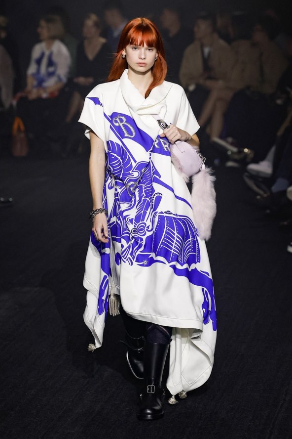 Burberry modna revija Danile Lee debi