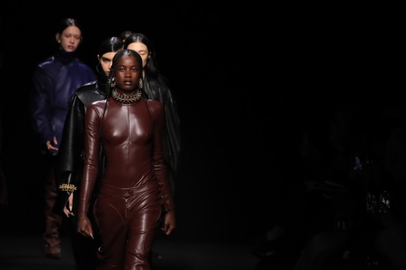 Na proljeće 2023 stiže kolekcija H&M x Mugler