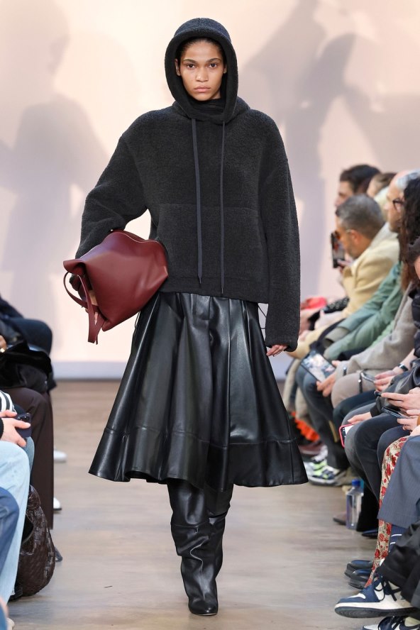 Modni trend romantične suknje naglašenog volumena