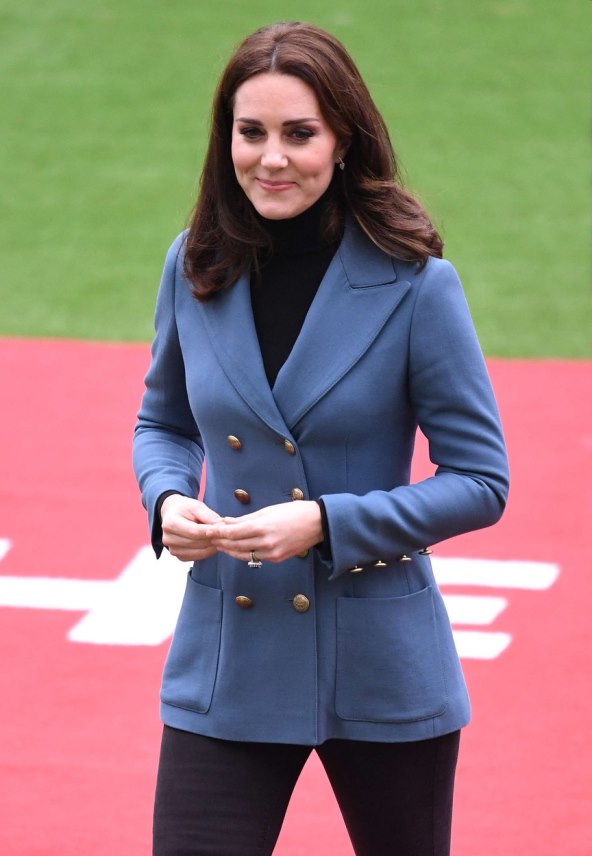 Kako Kate Middleton nosi klasične sakoe