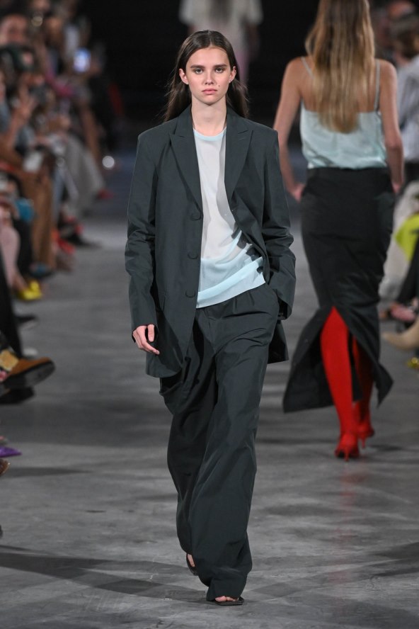 Moda trend transparentno prozirno proljeće 2023