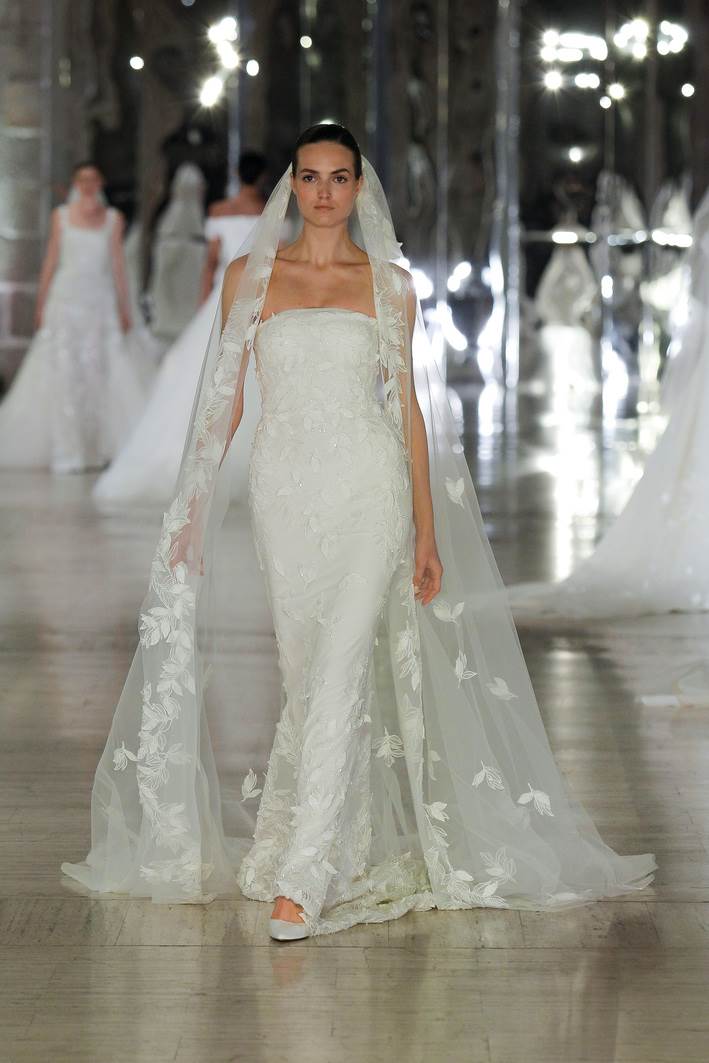 30 vjenčanica Elie Saab revija održana na Tjednu vjenčane mode u Barceloni