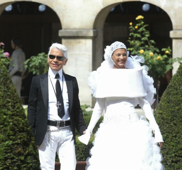 Vjenčanice Karl Lagerfeld za Chanel kroz desetljeća