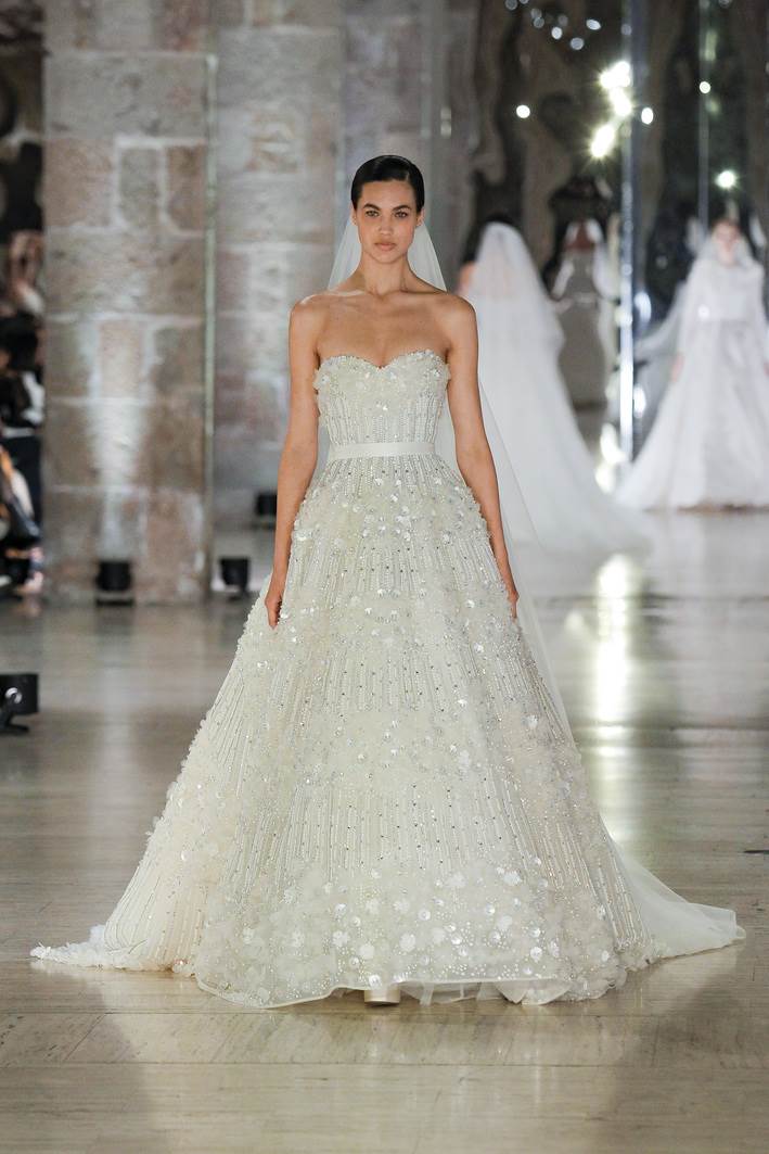 30 vjenčanica Elie Saab revija održana na Tjednu vjenčane mode u Barceloni