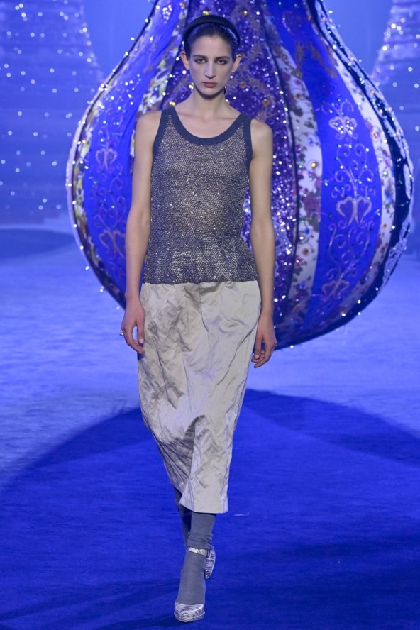 Pencil suknja trend moda 2023