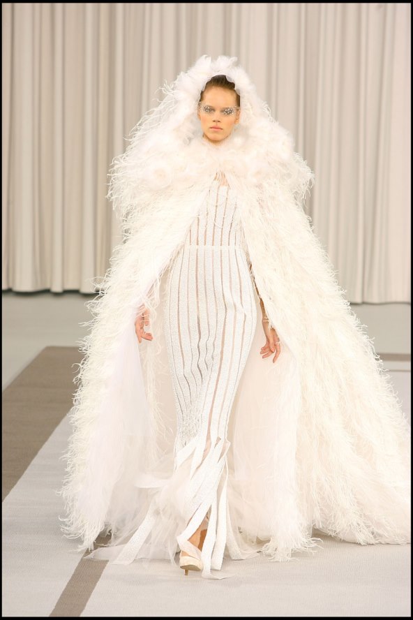 Met Gala 2023 oduševili vintage modeli Karla Lagerfelda