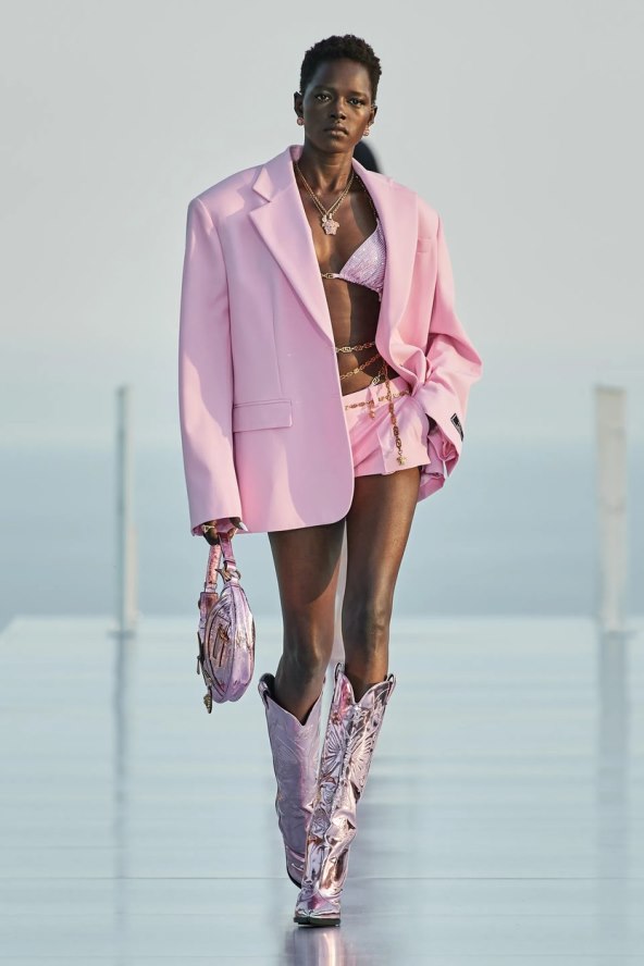 Dua Lipa i Versace modna kolekcija revija u Cannesu