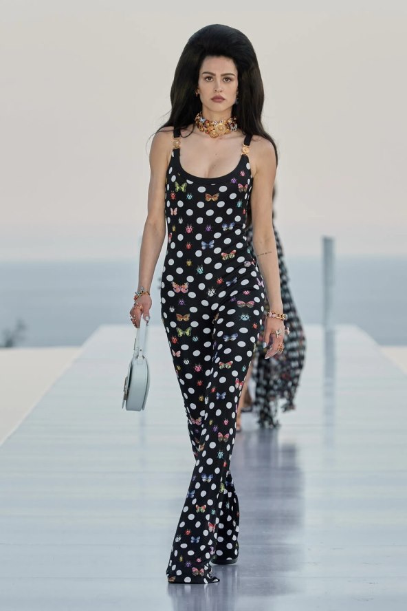 Dua Lipa i Versace modna kolekcija revija u Cannesu
