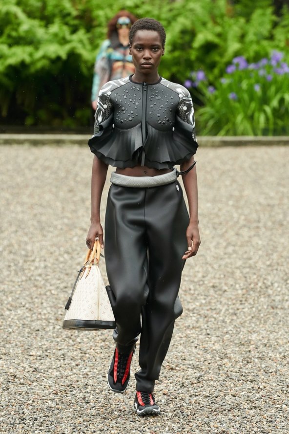 Louis Vuitton predstavio cruise 2024 kolekciju na jezeru Maggiore