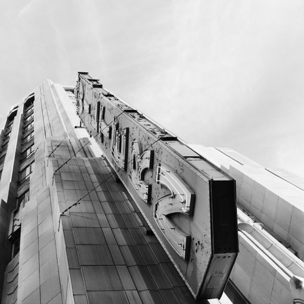 Modna kuća Celine predstavila kolekciju za jesen 2023 Kaia Gerber zaštitno lice