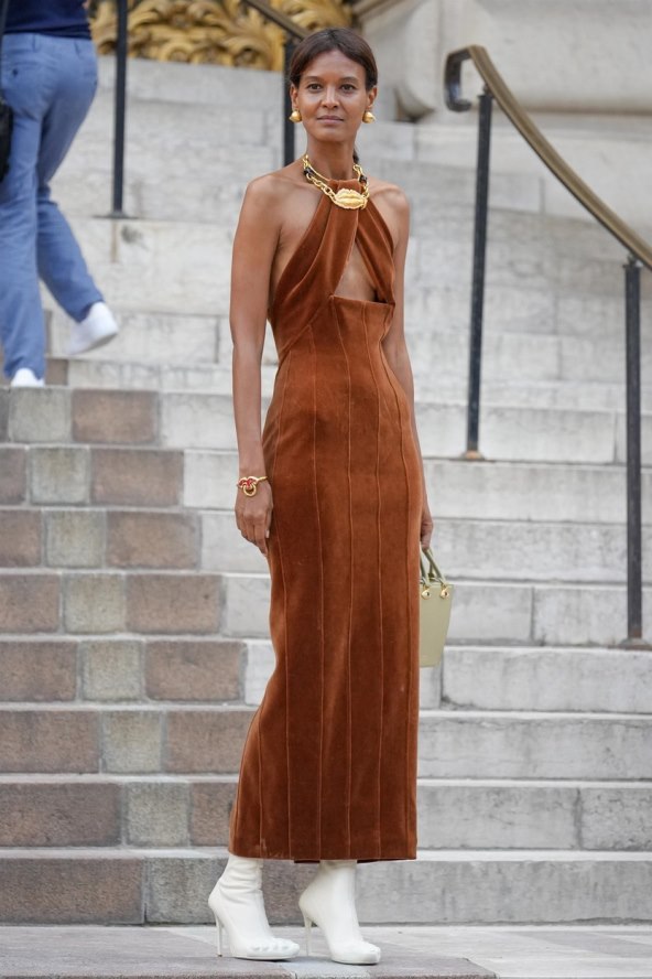 Kako nositi ljetne haljine i čizme