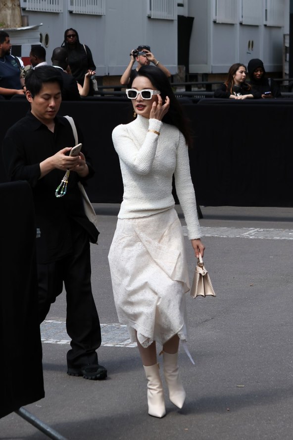 Kako nositi ljetne haljine i čizme