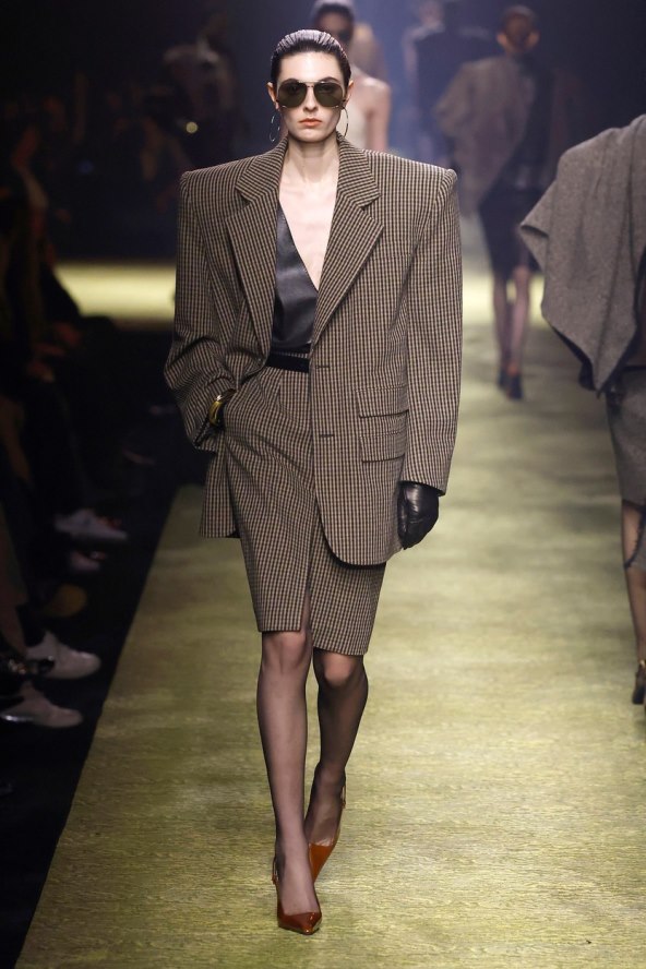 Modni trend jesen 2023 power dressing blejzeri i odijela