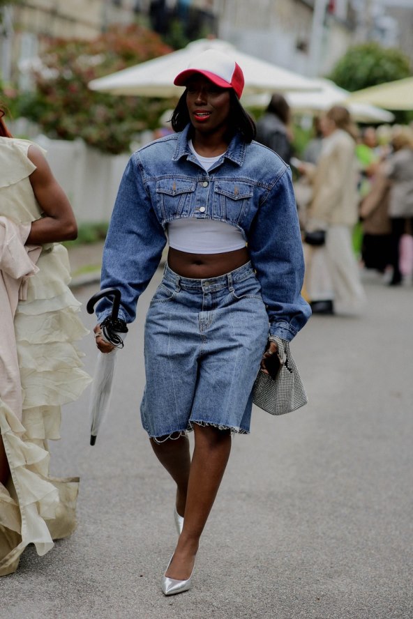 40 street style inspiracija kako nositi traper jesen 2023