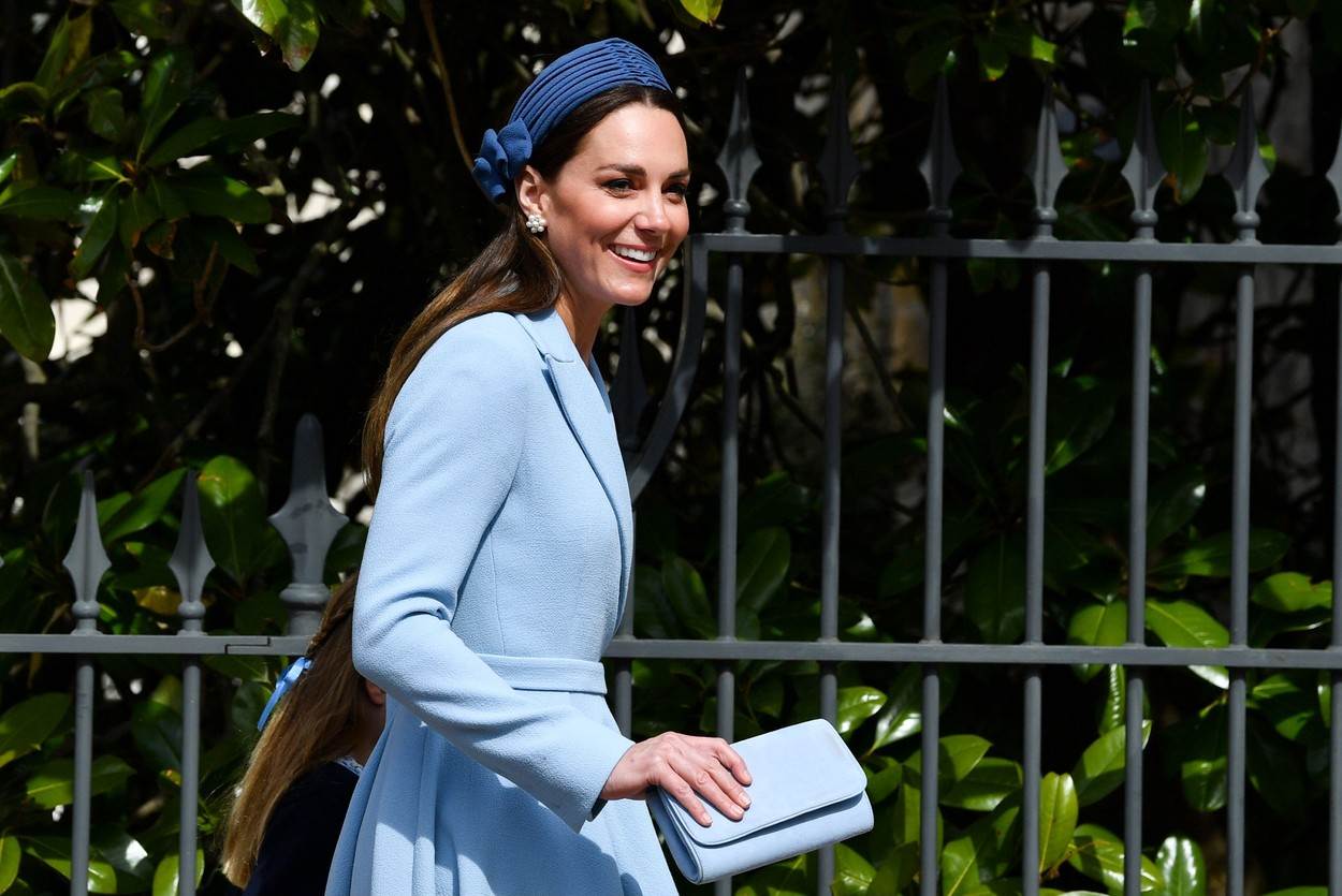 Kraljica Camilla Parker Bowles strogim pravilom ponizila princezu Kate Middleton