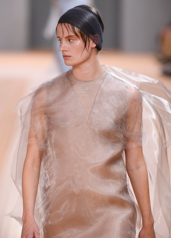 Prada modna revija proljeće 2024 tjedan mode Milano